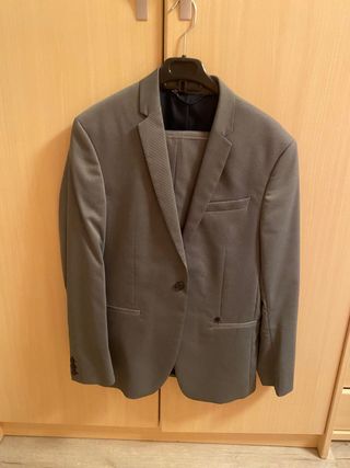 Traje ZARA 