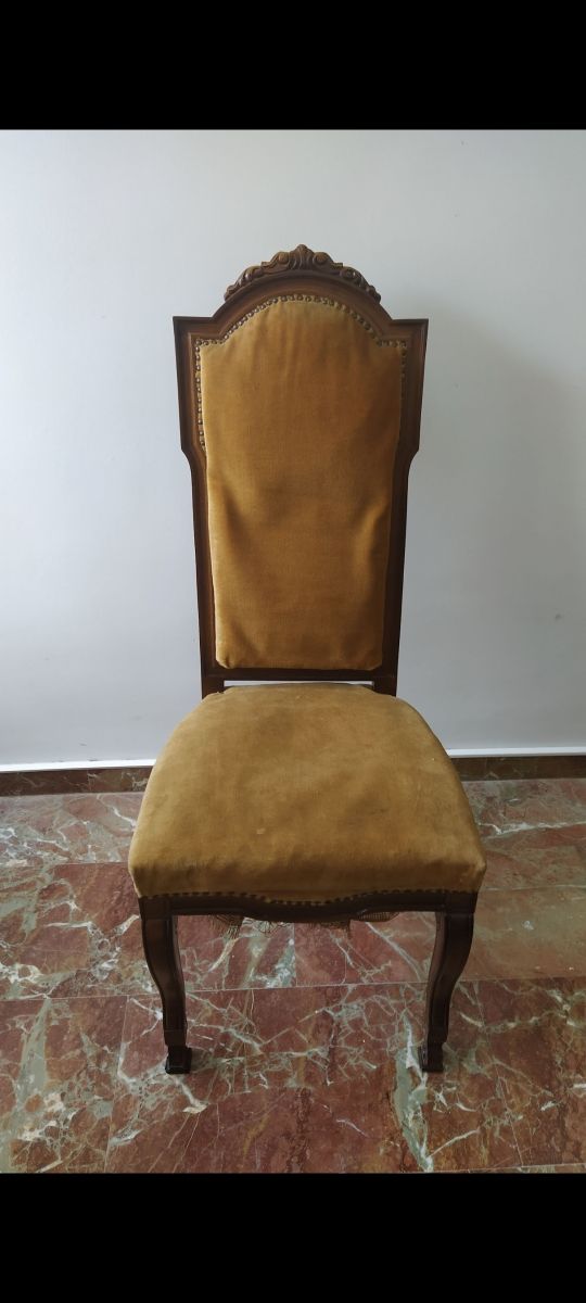 🪑 Silla Antigua de madera