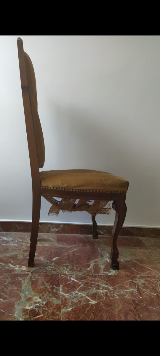 🪑 Silla Antigua de madera