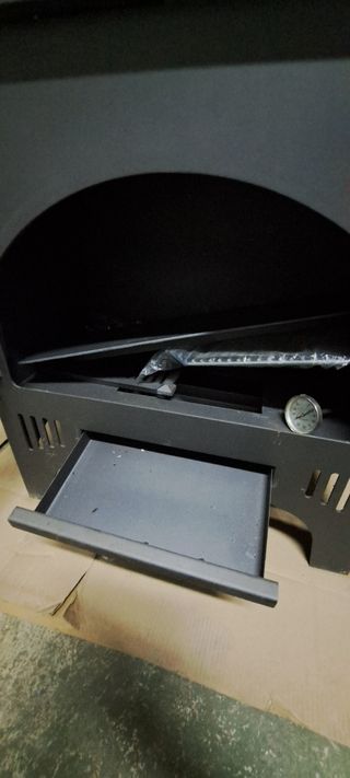 Chimenea de leña con horno nueva a estrenar