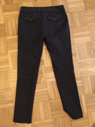 pantalón negro 