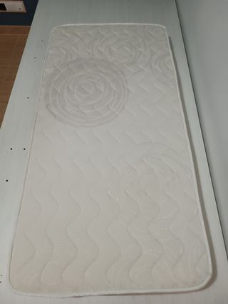 colchón cuna solo 1 uso + conjunto ropa de cuna