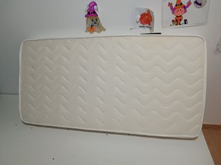 colchón cuna solo 1 uso + conjunto ropa de cuna