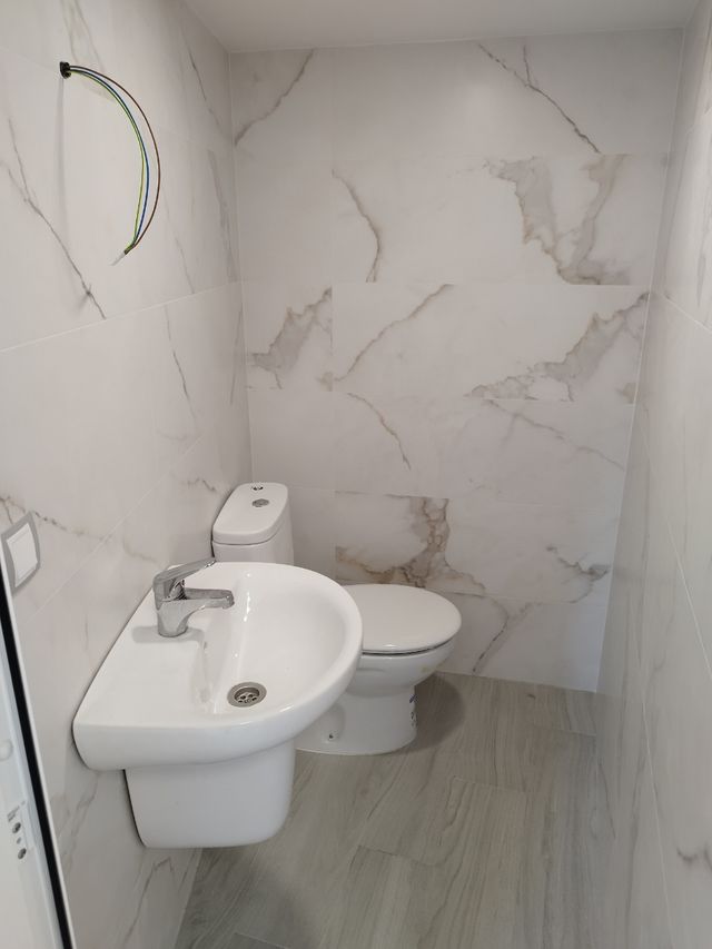 Oficina - Local en alquiler peluquería, oficina