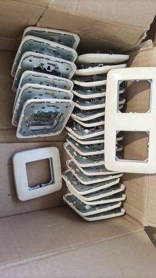 placa 1 elemento marfil simon 27 (antiguo)