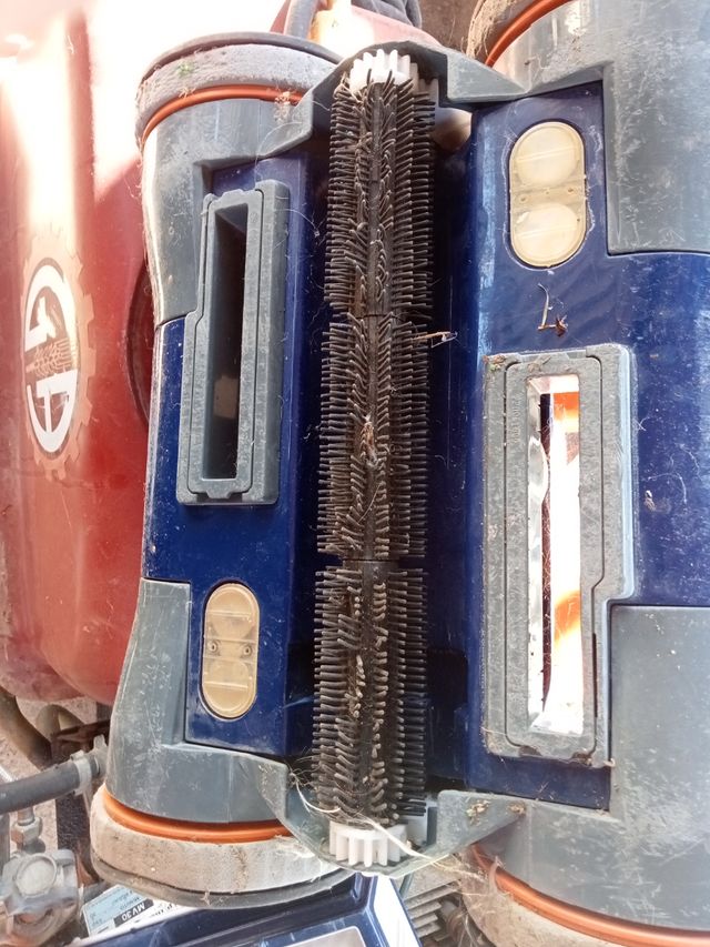 limpia fondos piscina