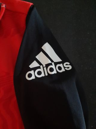 Chaqueta ADIDAS Chandal.