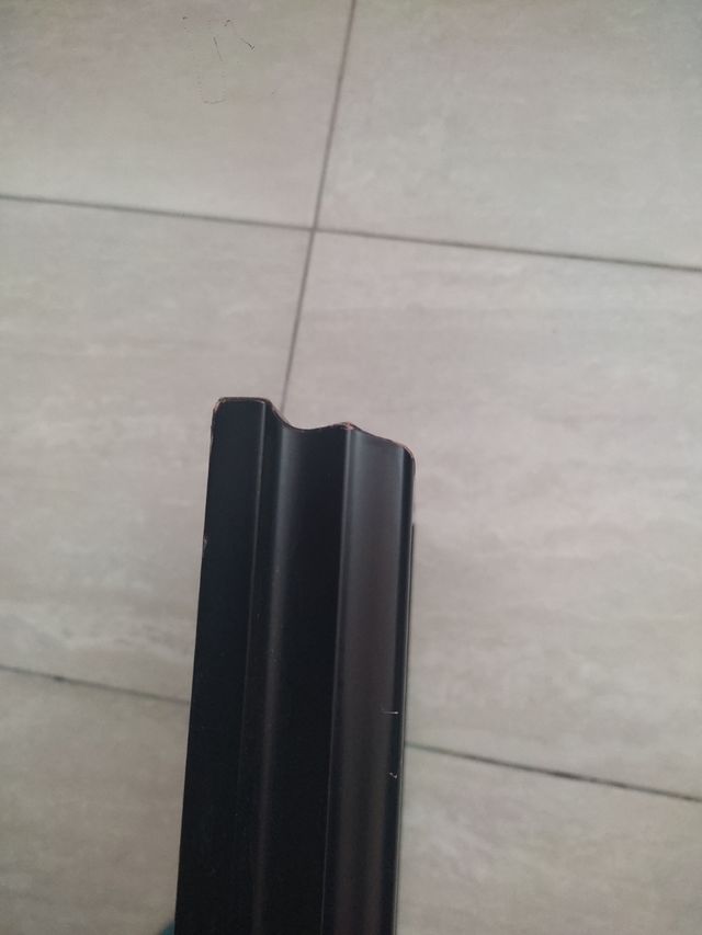 pintura enmarcada en madera