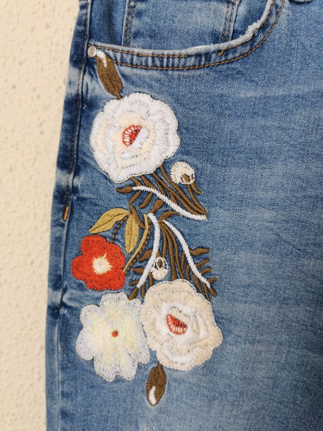 Pantalón chica talla 40 de Fórmula Joven.