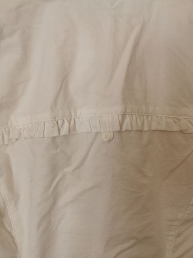 Camisa chica talla L de Zara.