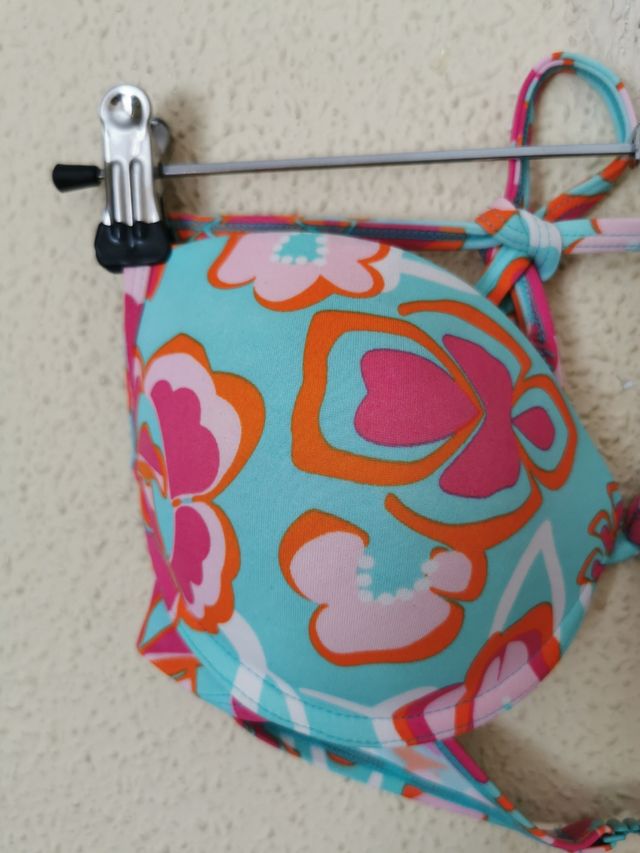 Bikini chica talla 40 de Evelyn.