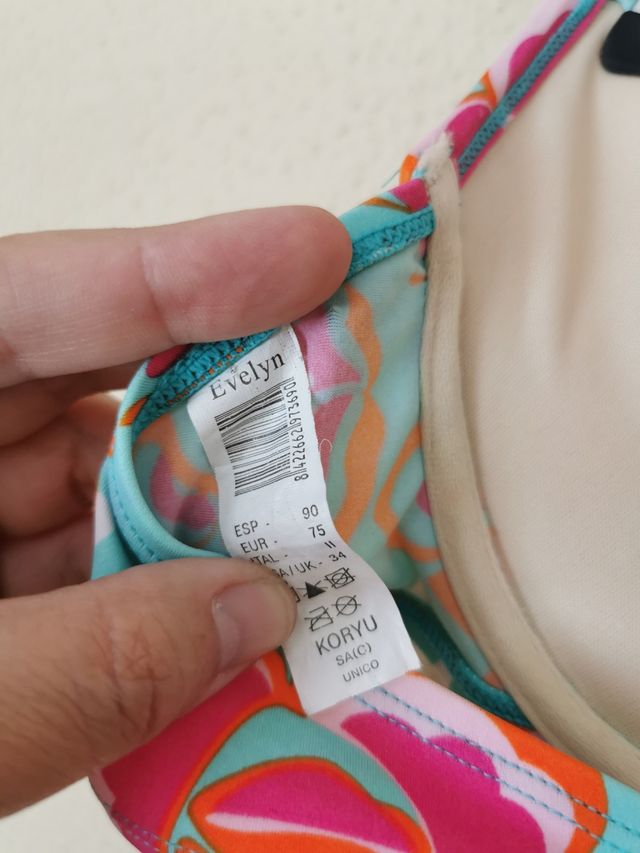 Bikini chica talla 40 de Evelyn.