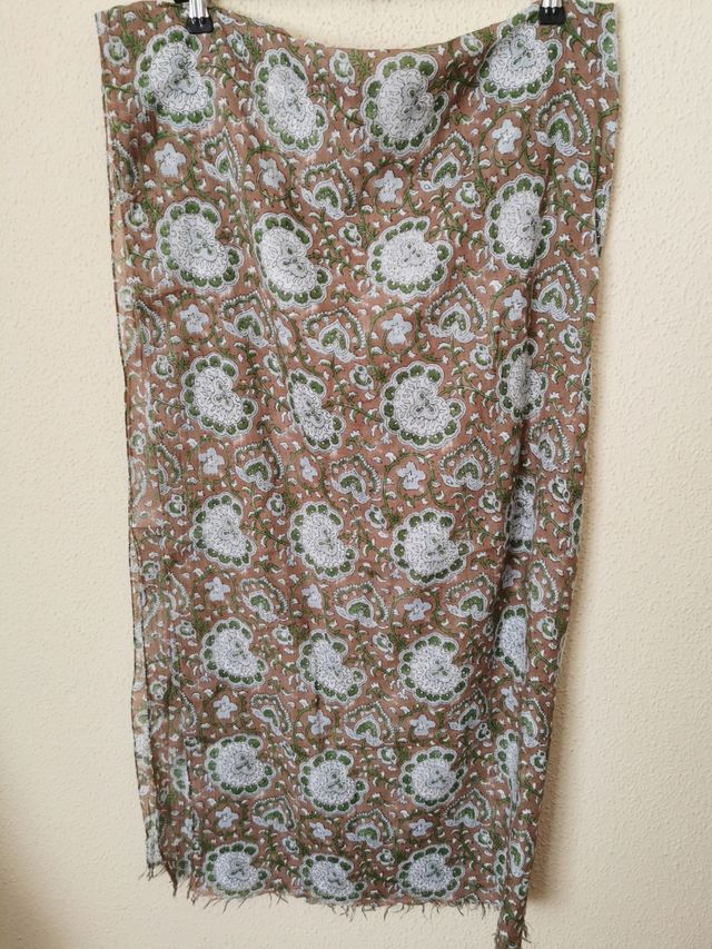 Pañuelo/pareo chica de Parfois.
