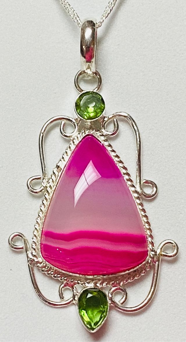 Colgante con Agata Rosa y cadena en plata ley 925