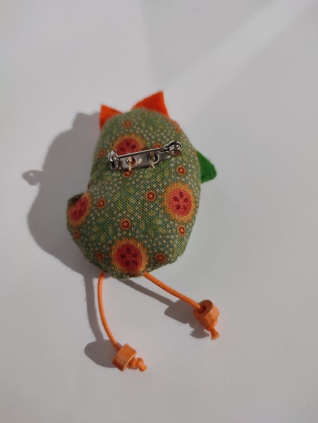 Broches originales hechos a mano