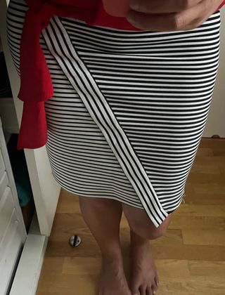 Falda líneas horizontales Zara
