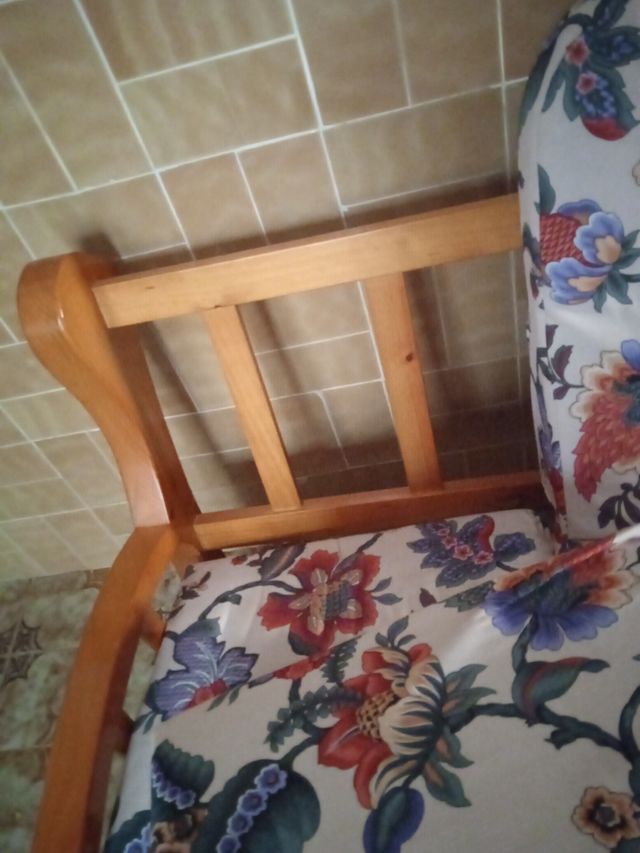 sofá 89 y dos sillones, tambien por seperado