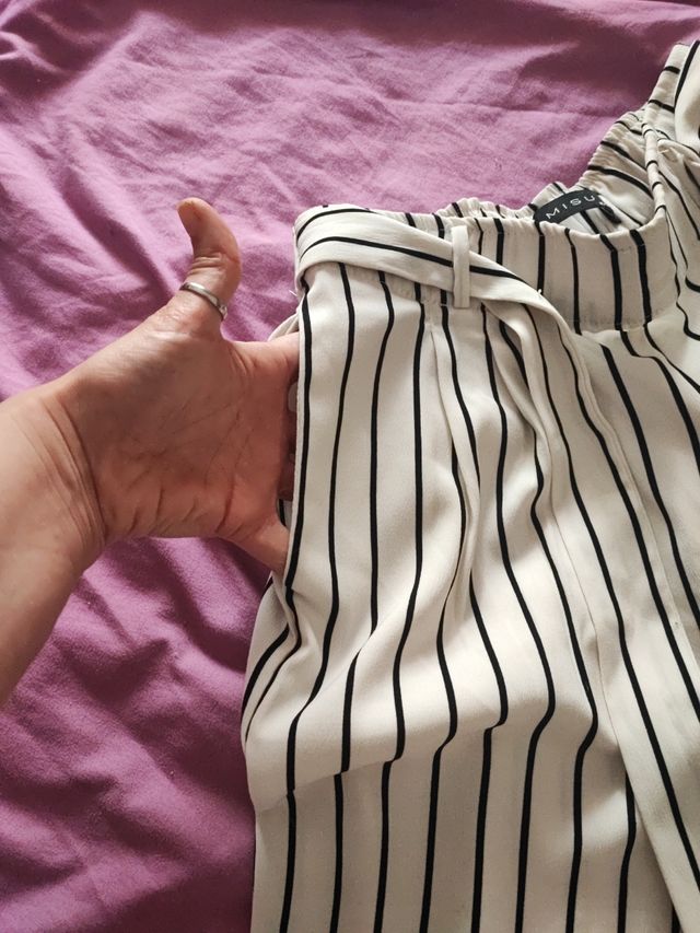 pantalón ancho New yorker