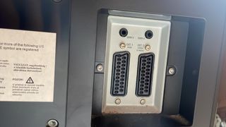 TELEVISION PHILIPS 32 PULGADAS HD CON MANDO