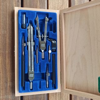 Compasso marca ALESSI 