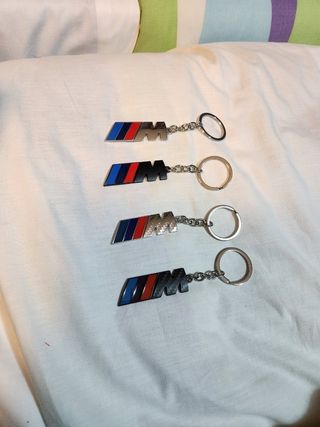 Llavero M aleacion de metal,  4 colores disponible