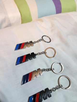 Llavero M aleacion de metal,  4 colores disponible