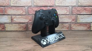 Stand Expositor mando Xbox Series X y S impreso 3d