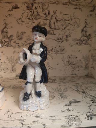 Pareja de figuras de porcelana vintage