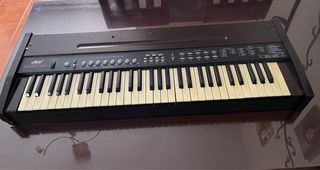 Piano de madera