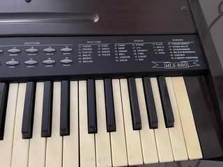 Piano de madera