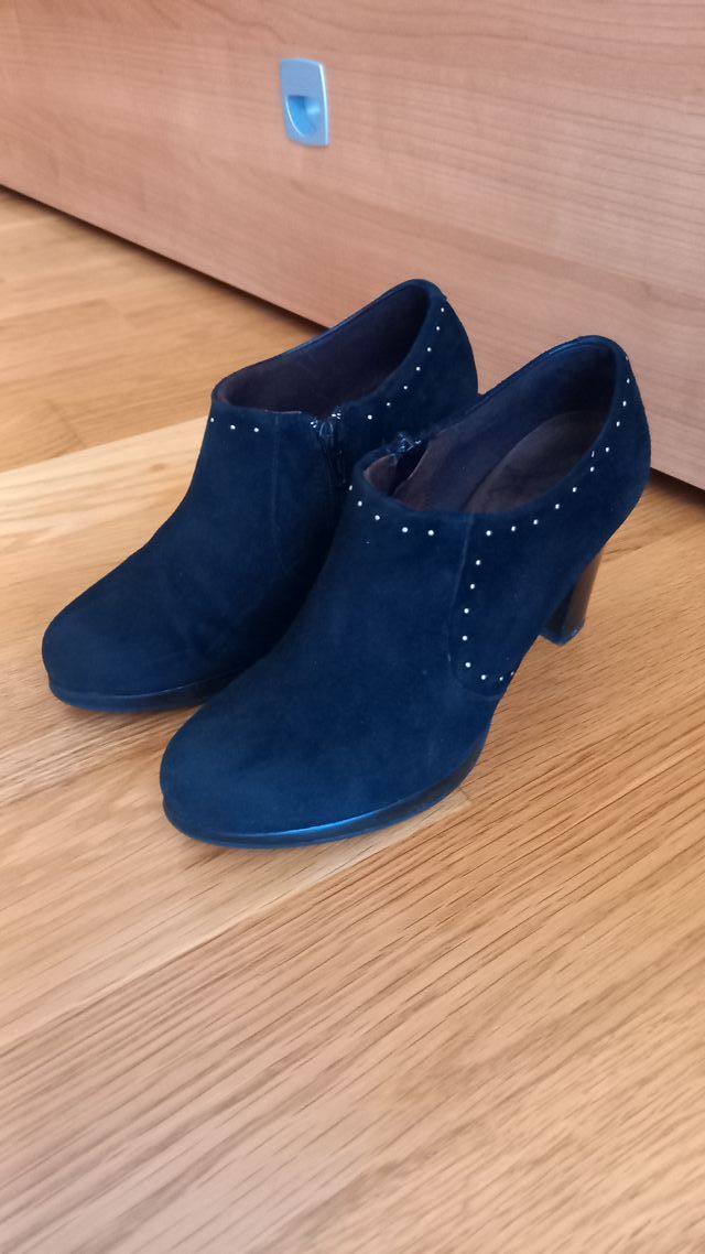 Botín de tacón de Pitillos