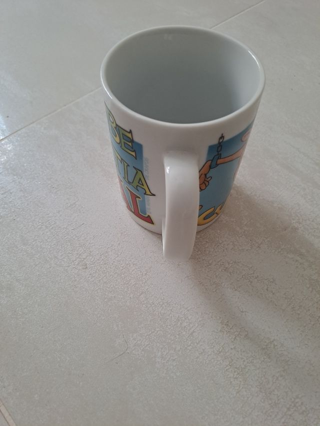 Taza aquí bebe una bestia...