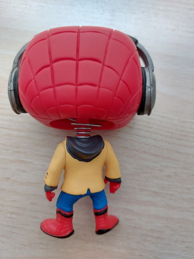 FUNKO POP SPIDERMAN  HOMECOMING 