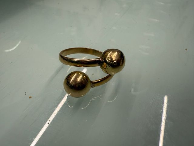 Anillo de oro antiguo hecho por encargo