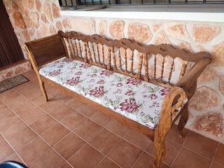 BANCA SOFÁ Y 6 SILLAS 