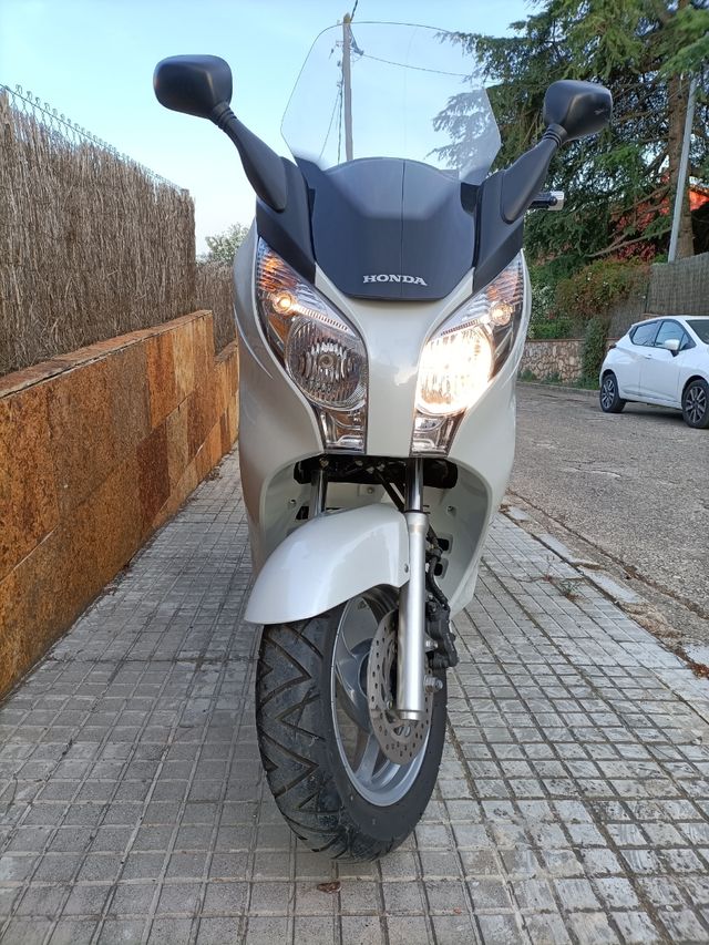 Scooter Honda Swing 125cc - ¡Solo 1.910 km!!!