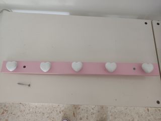 REGALO perchero infantil de corazones