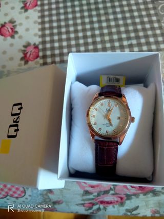 reloj mujer QYQ 