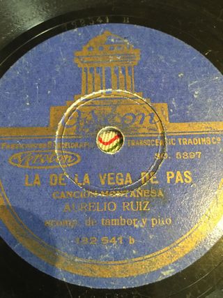 Disco de pizarra de Aurelio Ruiz.