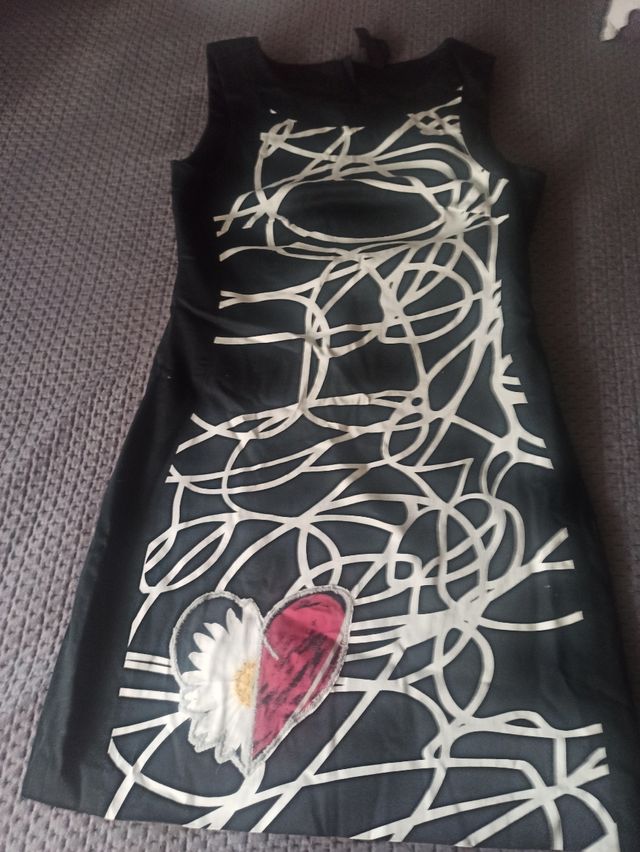 Vestido negro  Marca Desigual