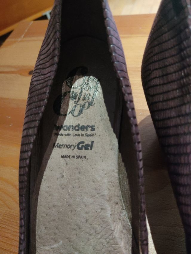 Calzado de piel señora marca wonders.