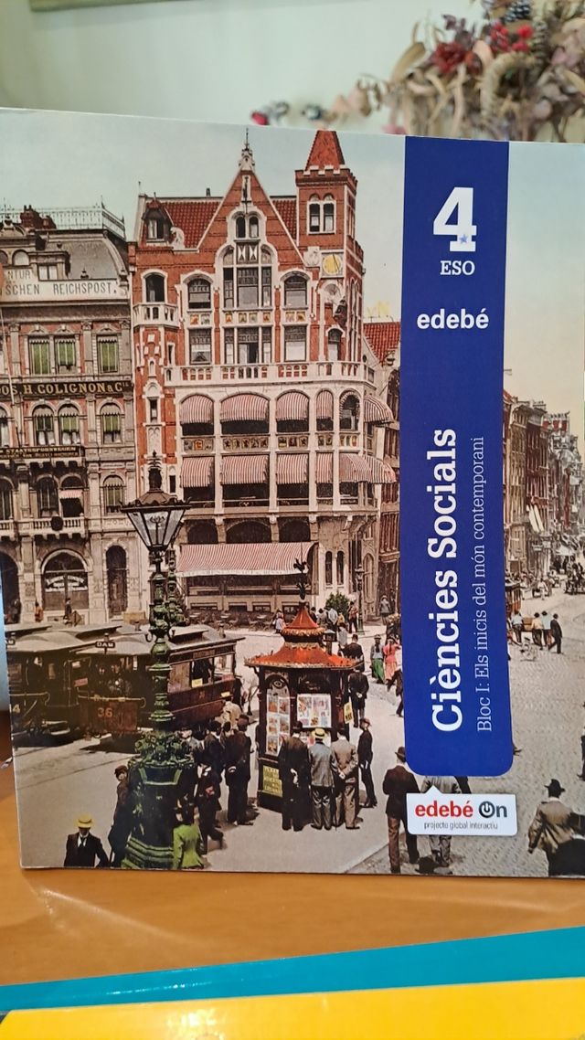 Libros edebé Ciències socials 4 ESO
