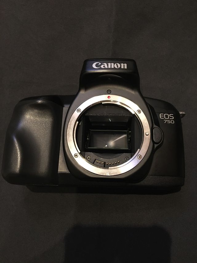 Canon eos 750 de 35mm