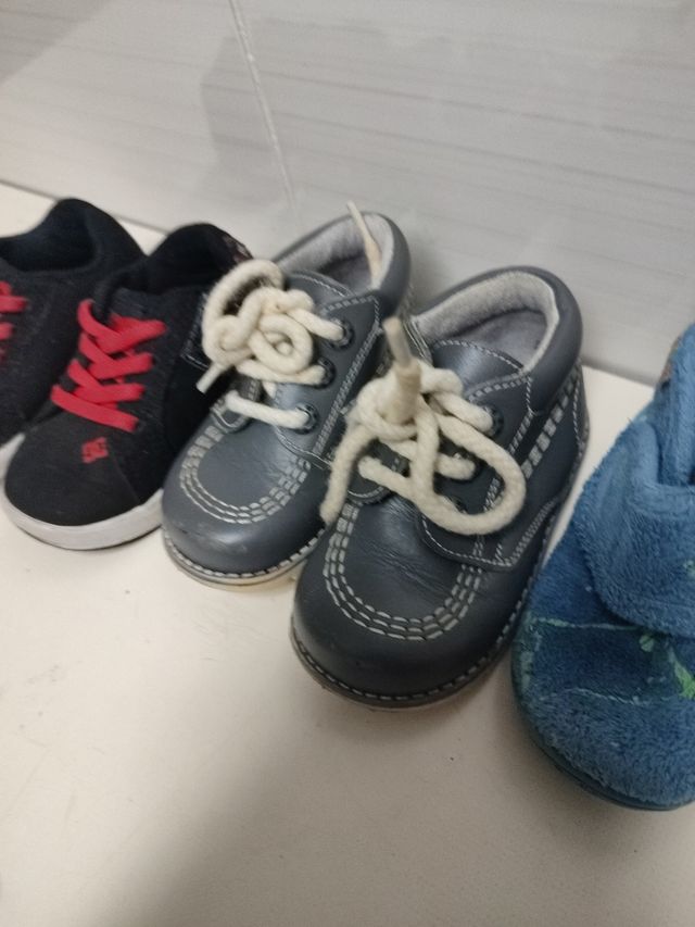 zapatillas, zapato, zapatillas de casa son de niño