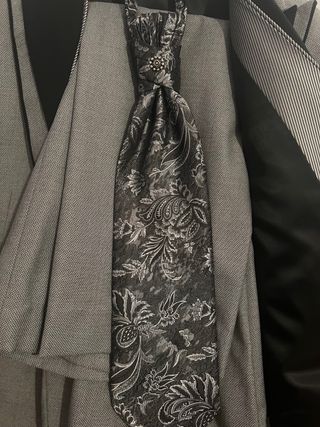 Se vende traje de novio 