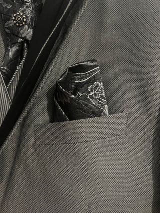 Se vende traje de novio 
