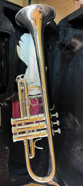 Vendo trompeta en do lacada nueva a estrenar