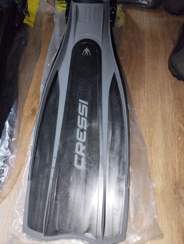 Aletas calzantes, Regulares y botines.