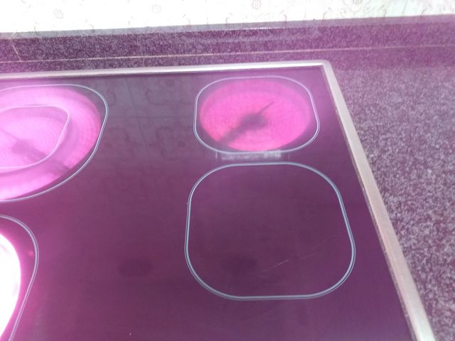 Vitrocerámica marca Balay modelo Touch Control Cer