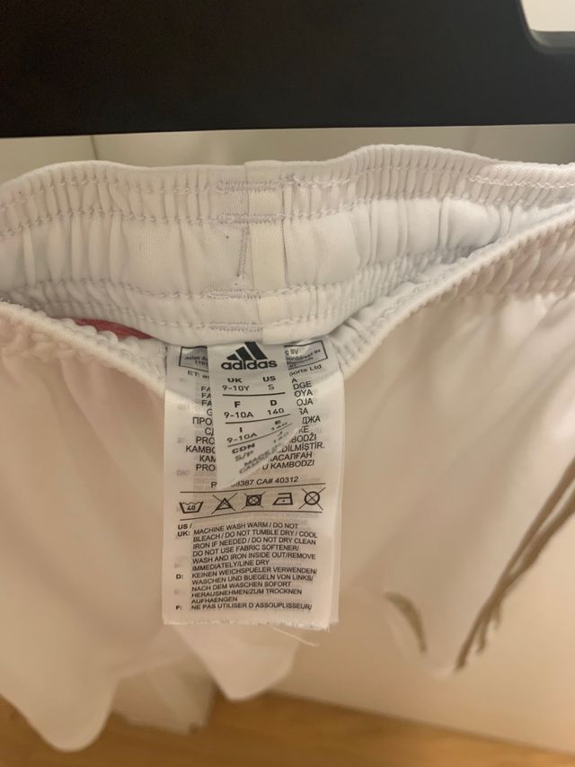 Pantalón corto fútbol equipación REAL MADRID